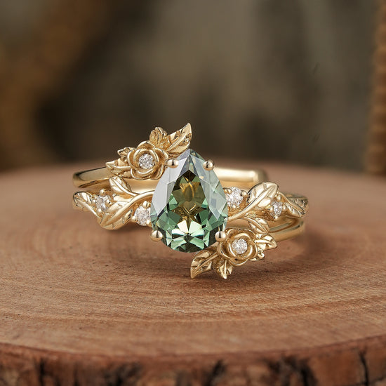 Rose Blossom: Pear-Cut Moissanite Floral Ring Set - Camille