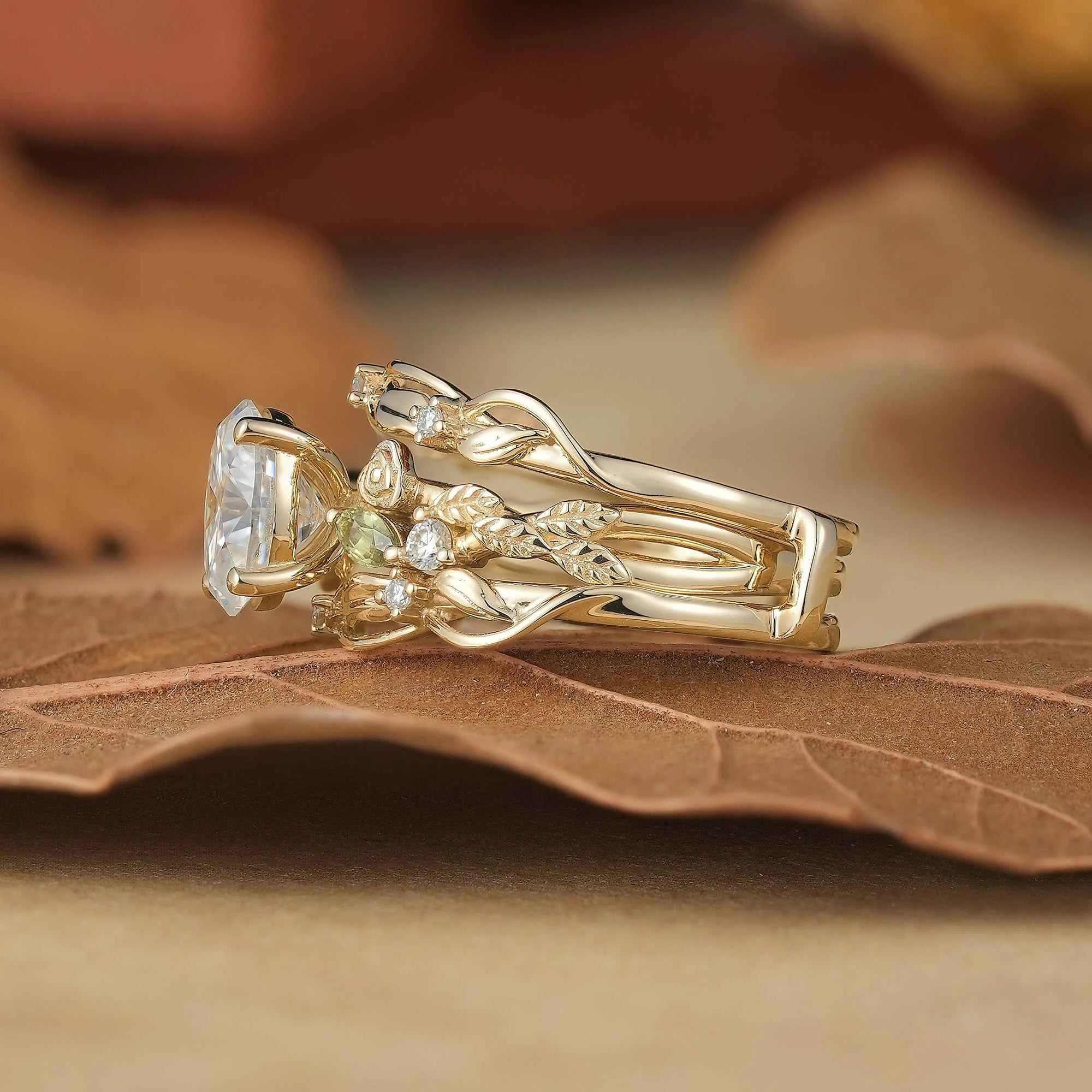 Floral Design Moissanite & Peridot Ring Set - Alba - GemsMagic