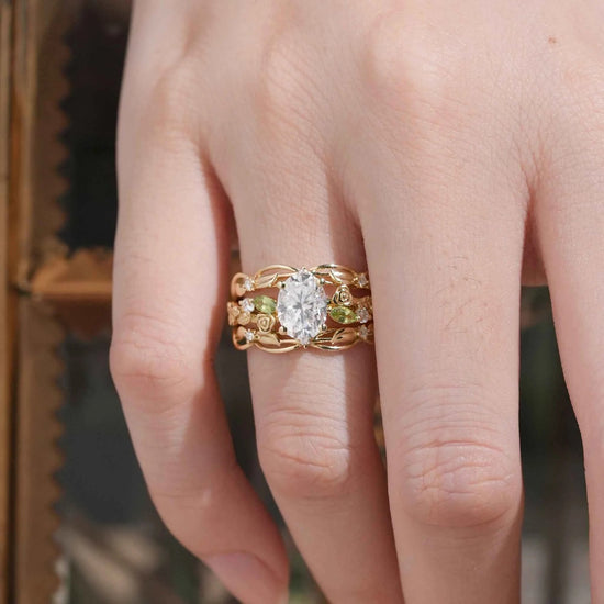 Floral Design Moissanite & Peridot Ring Set - Alba - GemsMagic