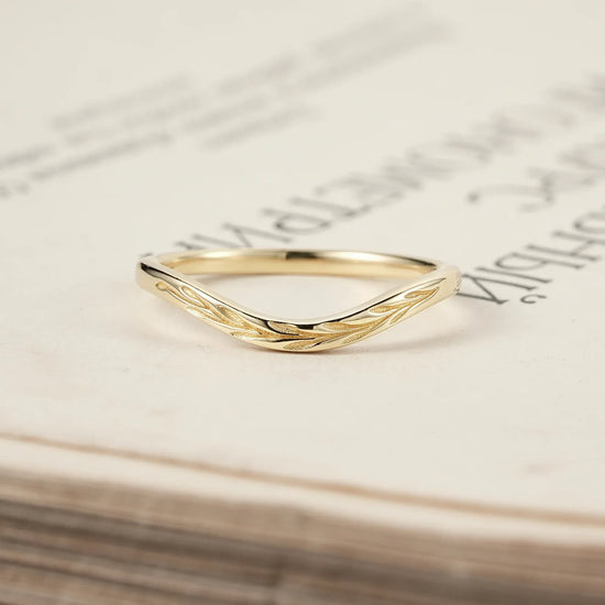 Golden Elegance: Embossed Leaf Motif Ring | Eleanor - GemsMagic