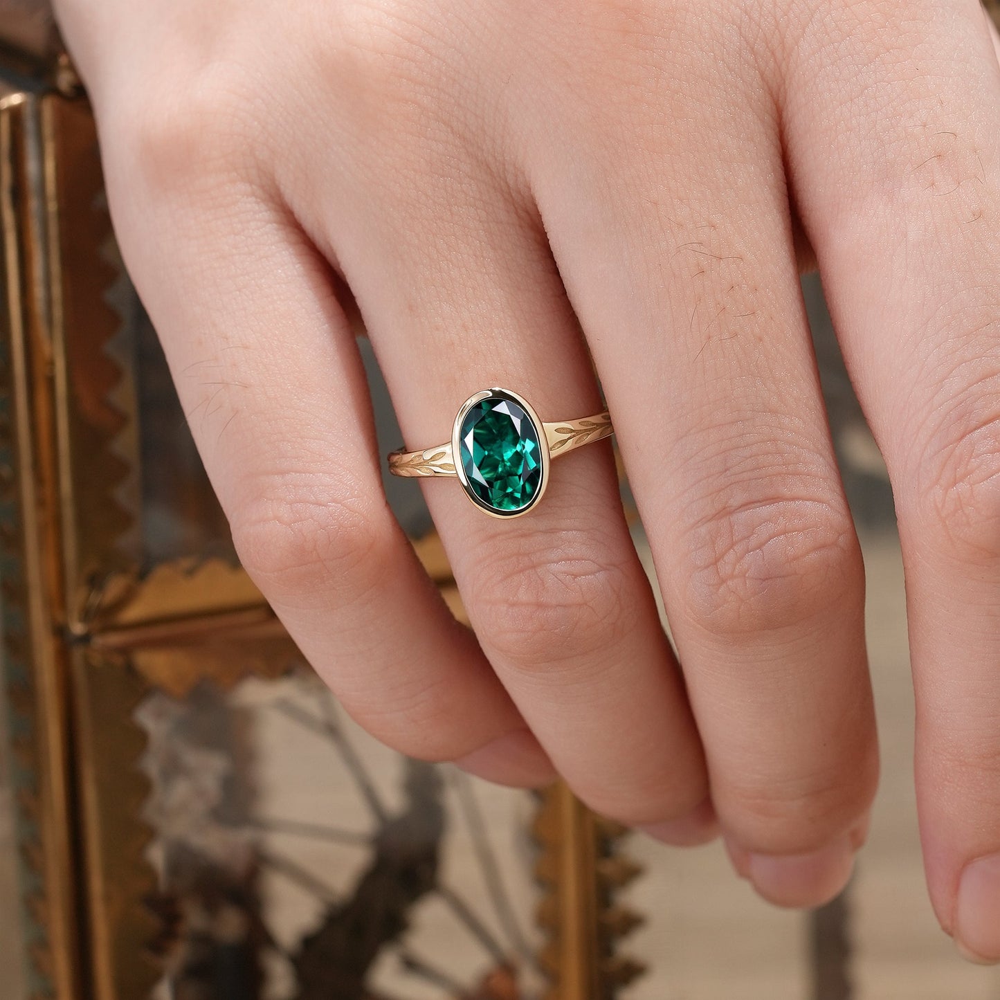 Golden Elegance: Oval Emerald Leaf Ring | Celia (925 Silver) - GemsMagic