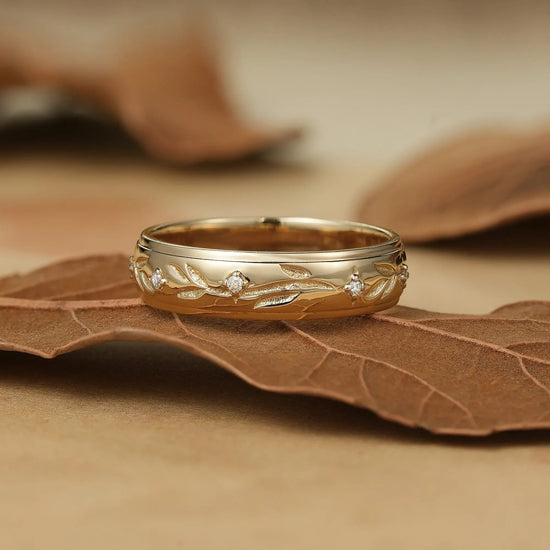 Golden Laurel Men's Band with Diamond Accents - Laurence - GemsMagic