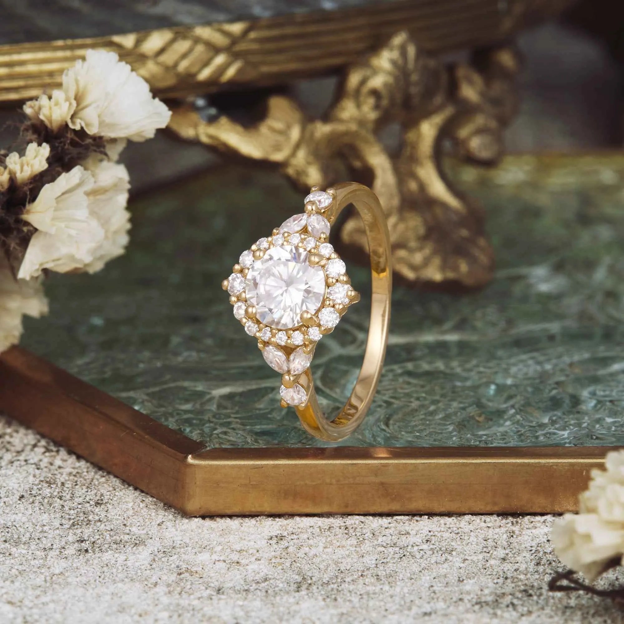 Gorgeous Moissanite Halo Engagement Ring - GemsMagic - GemsMagic