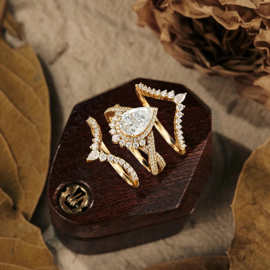 Gorgeous Pear Cut Lab Grown Diamond Engagement Ring Set 3pcs - Amaryllis - GemsMagic - GemsMagic