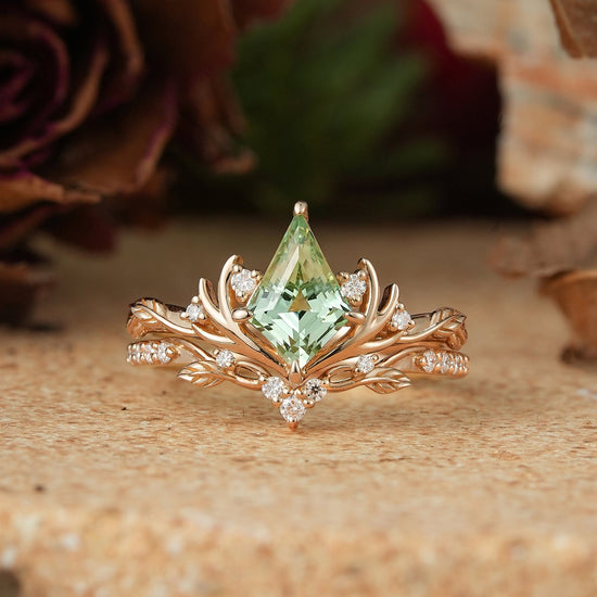 Kite Cut Green Sapphire Stag Inspired Bridal Ring Set Elven Ring Set - GemsMagic