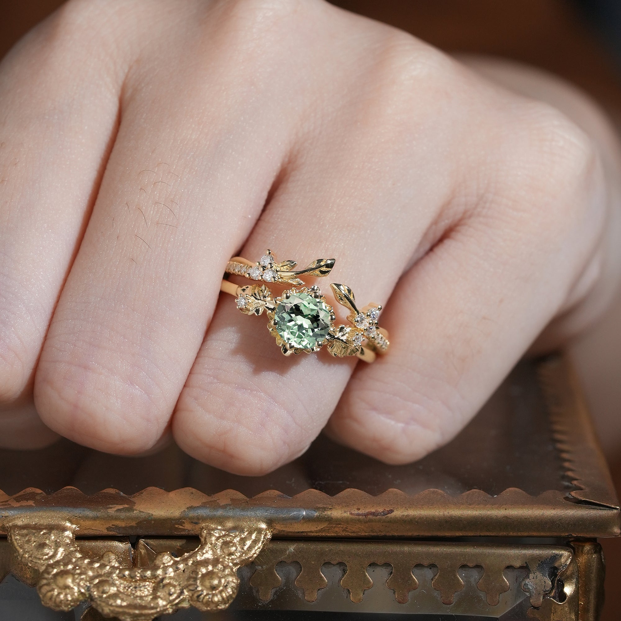 Leaf Inspired Green Sapphire Bridal Set 2pcs - Zora - GemsMagic