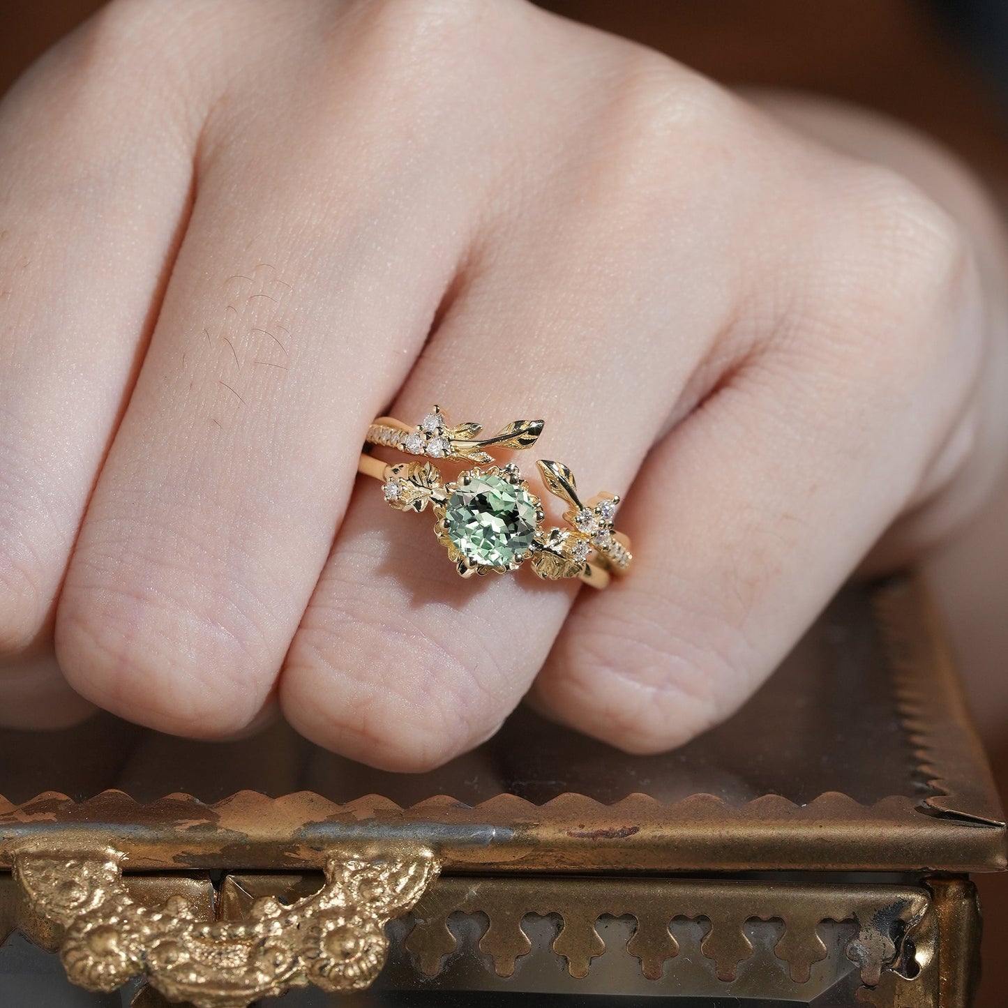 Leaf Inspired Green Sapphire Bridal Set 2pcs - Zora - GemsMagic