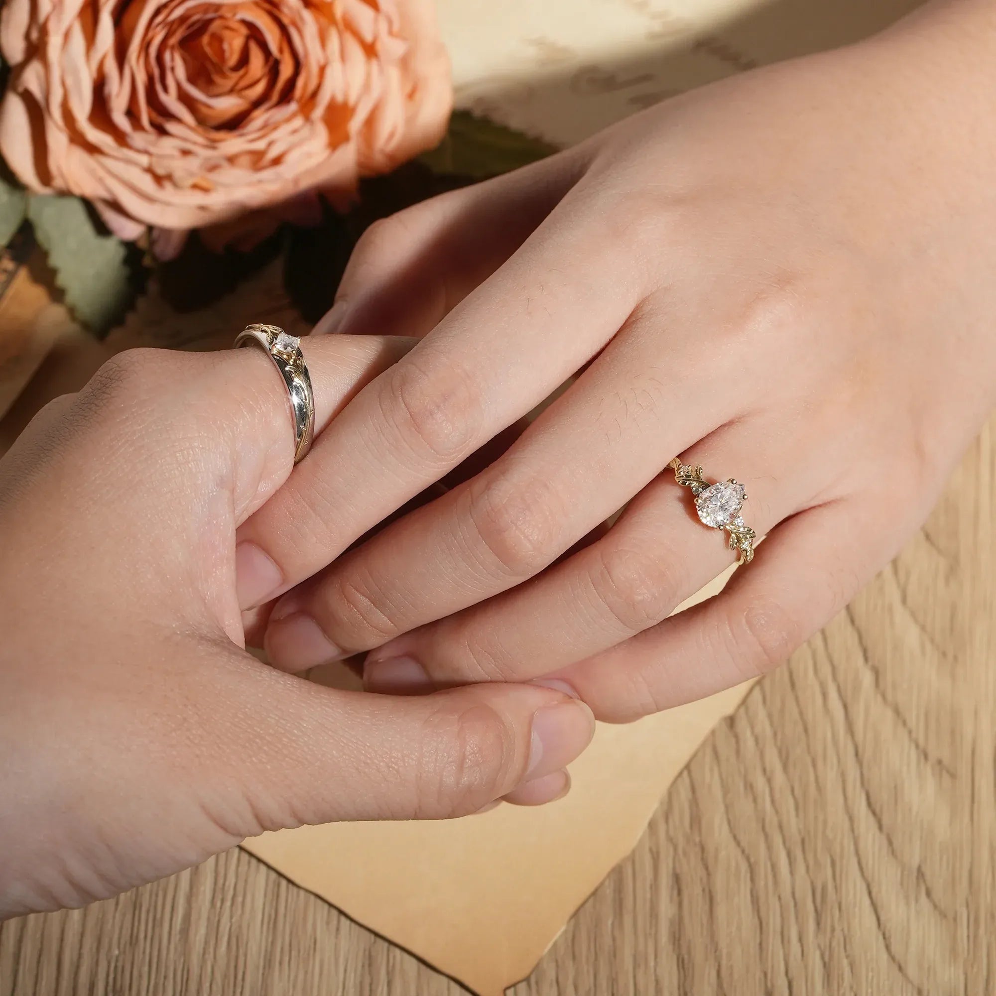 Leaf lnspired Moissanite Couple Ring Set - Lock & Key - GemsMagic