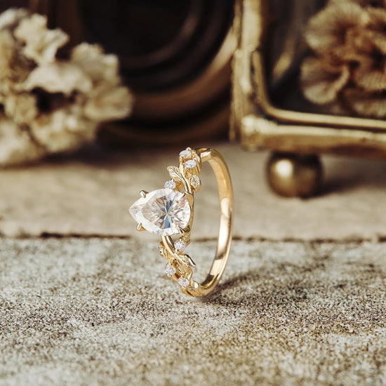 Moissanite Leaf Engagement Ring - Hebe - GemsMagic - GemsMagic