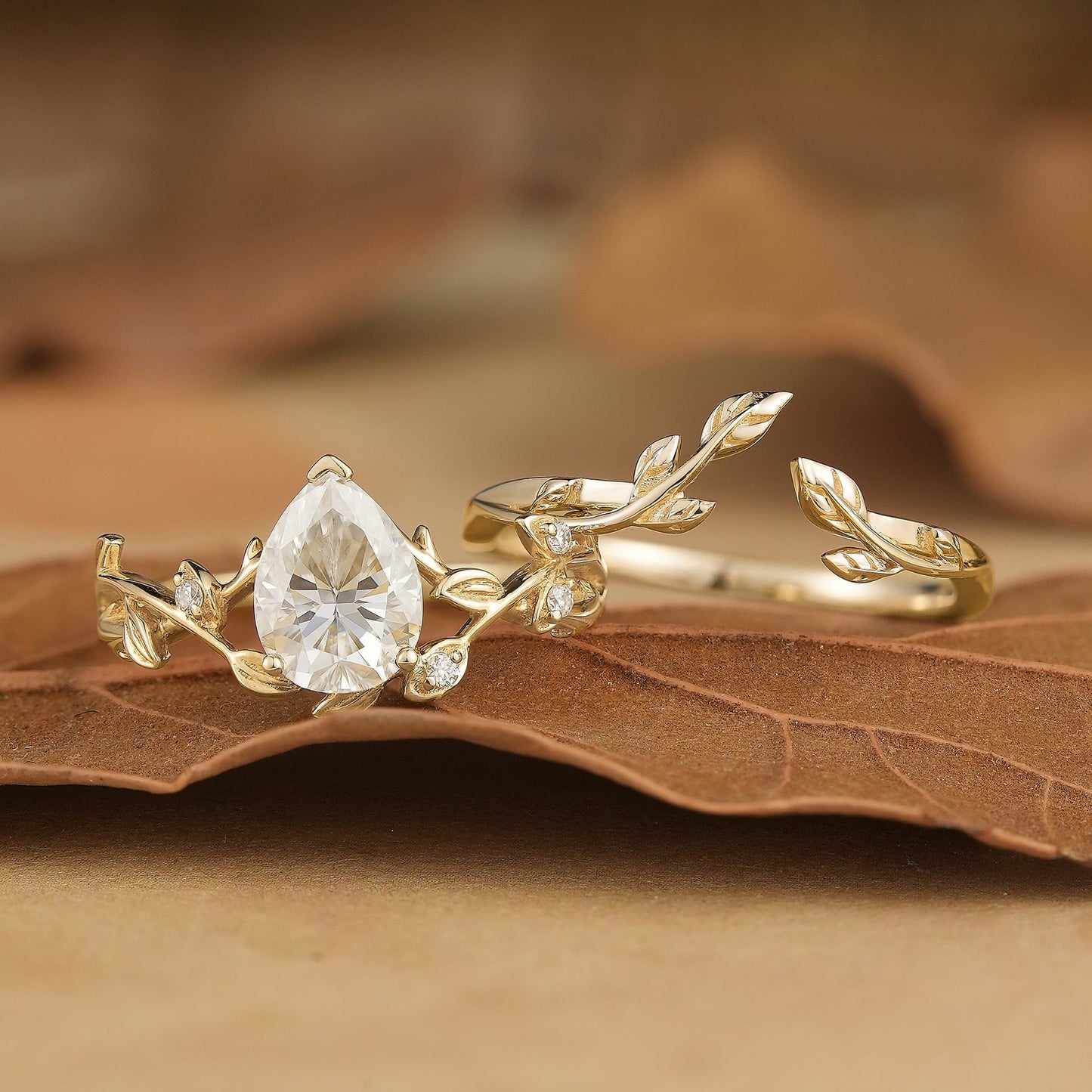 Moissanite Vine Inspired Pear Shaped Design Bridal Set - Yara - GemsMagic