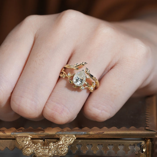 Moissanite Vine Inspired Pear Shaped Design Bridal Set - Yara - GemsMagic