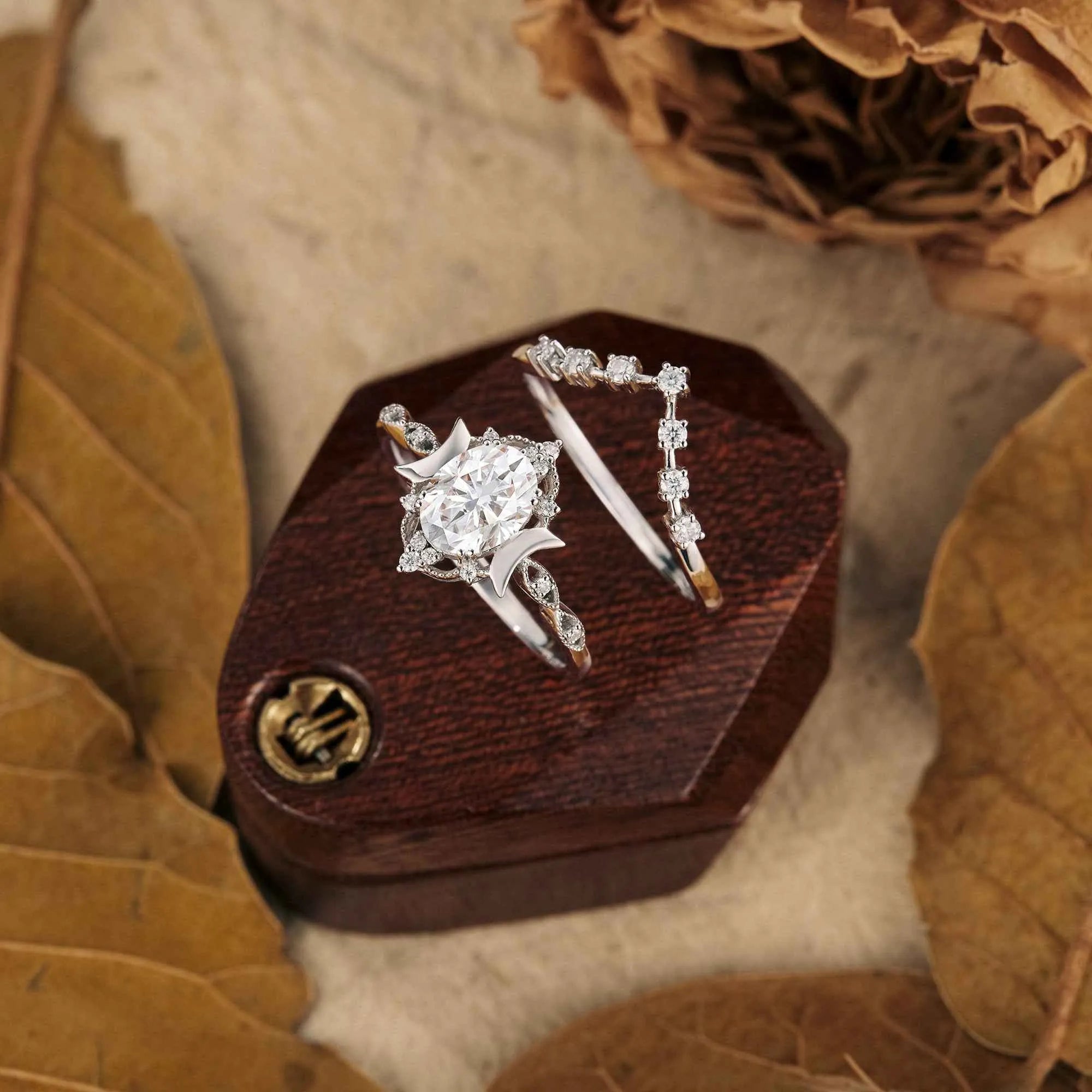 Moon Inspired Moissanite Engagement Ring Set 2pcs - GemsMagic - GemsMagic
