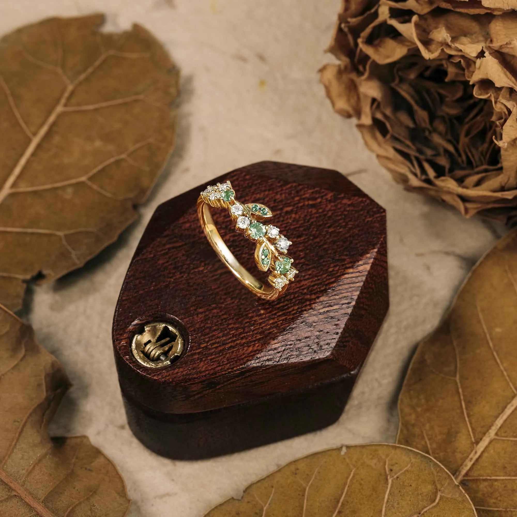 Nature Inspired Grapevine Leaf Ring - Ondine - GemsMagic - GemsMagic