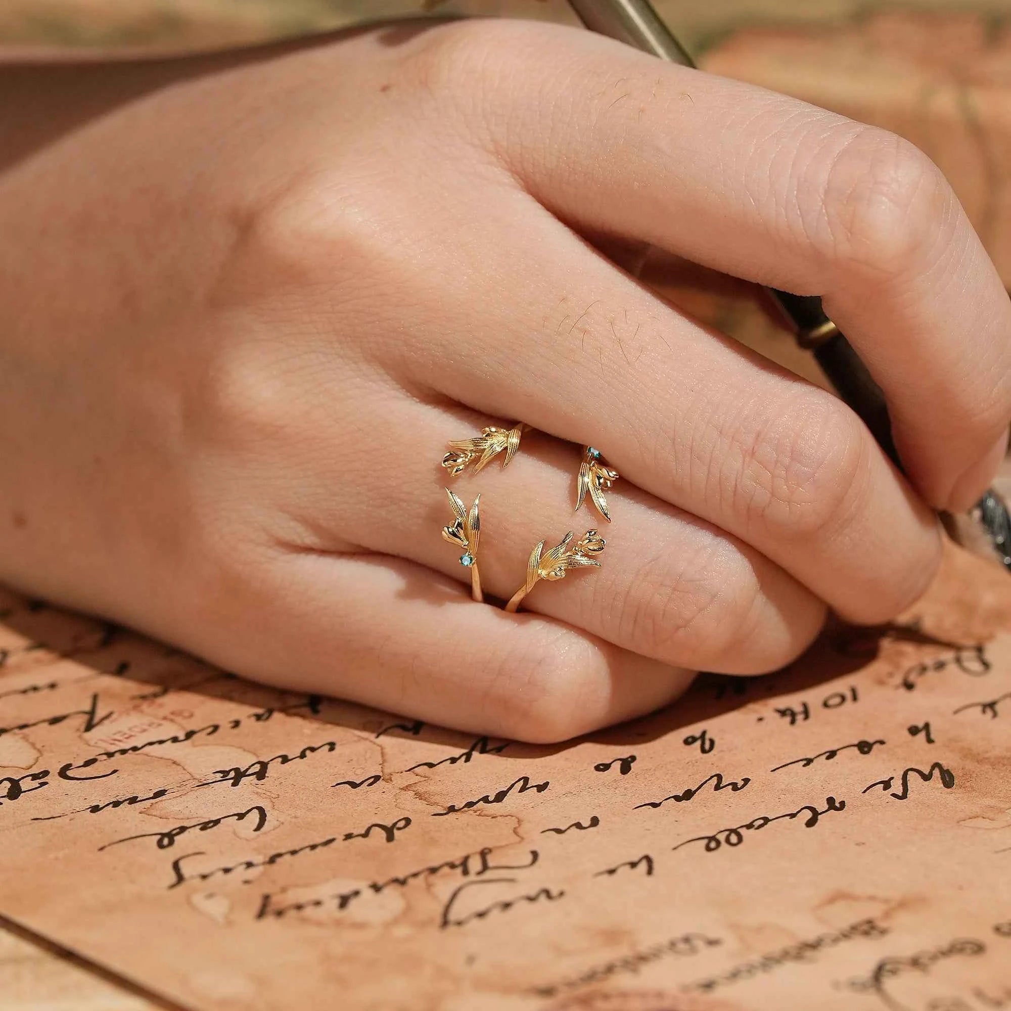 Nature Inspired Natural Emerald Enhancer Wedding Band - GemsMagic - GemsMagic