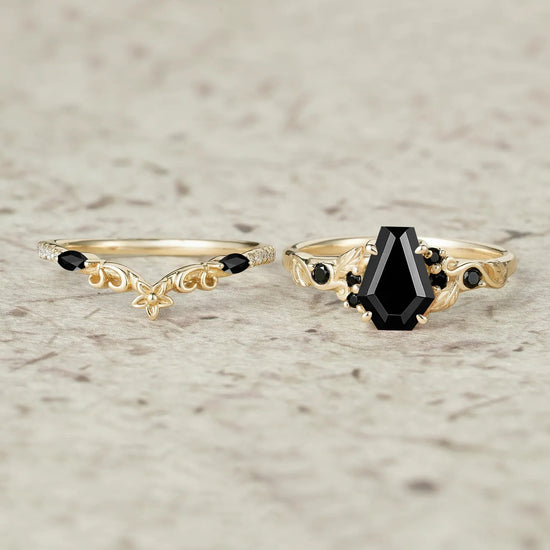 Nature's Embrace: Coffin Cut Black Onyx Leaf Ring Set - Lila - GemsMagic