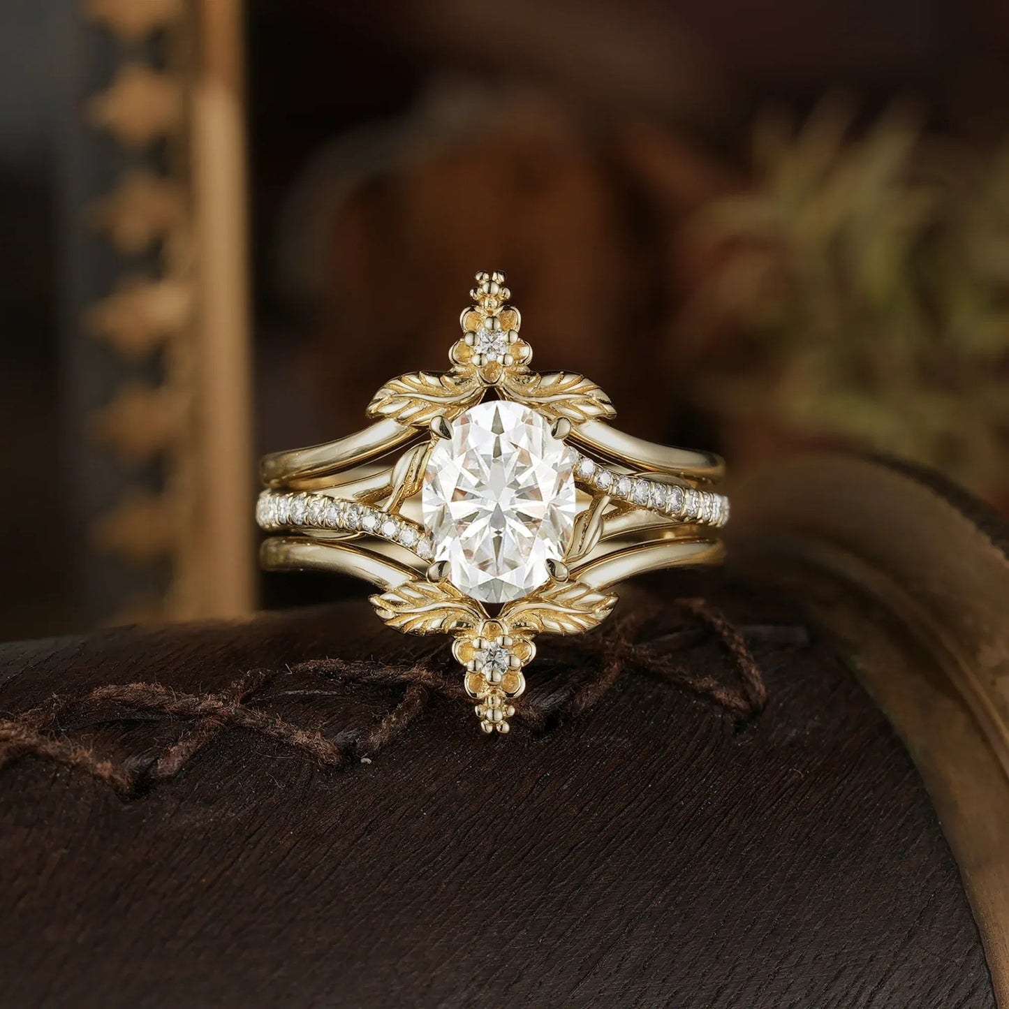 Oval Cut Moissanite Leaf Ring Set - Dahlia - GemsMagic