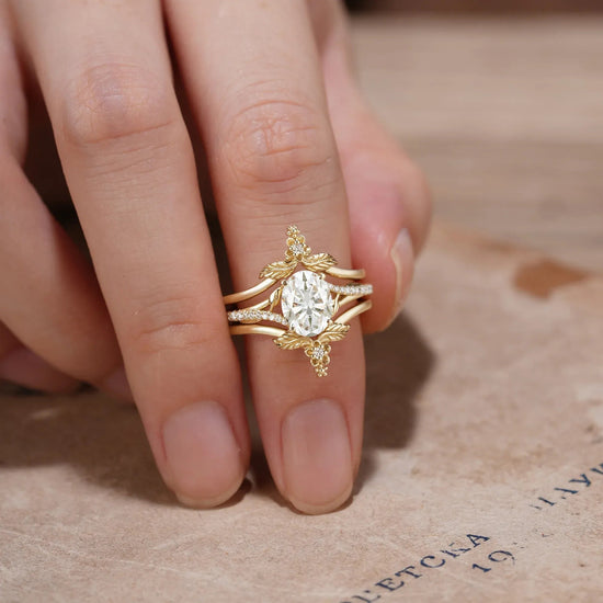 Oval Cut Moissanite Leaf Ring Set - Dahlia - GemsMagic