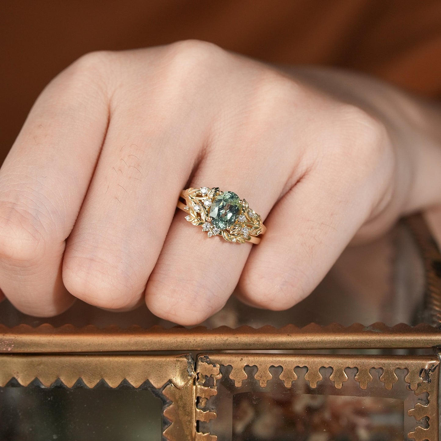 Oval Green Sapphire & Moissanite Ring Set 2pcs - Kairi - GemsMagic