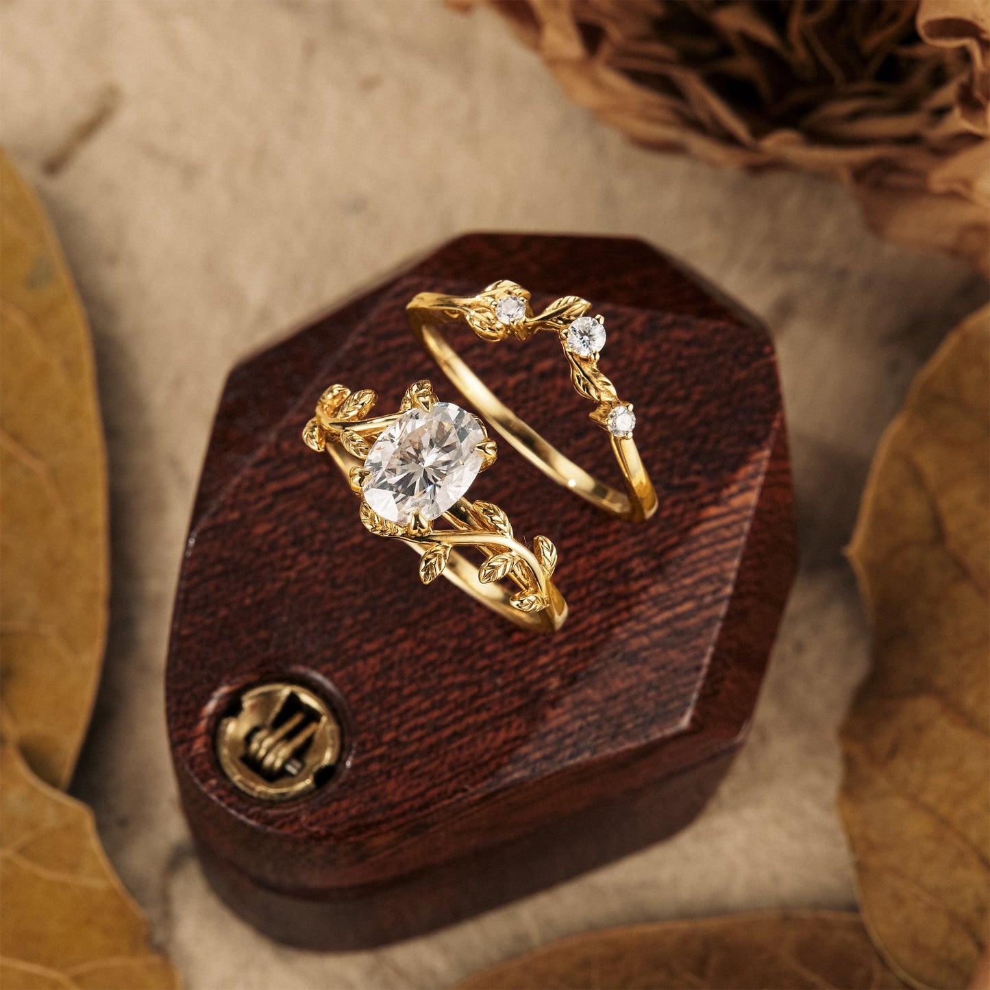 Oval Moissanite Cluster Floral Engagement Ring Set 2pcs - GemsMagic - GemsMagic