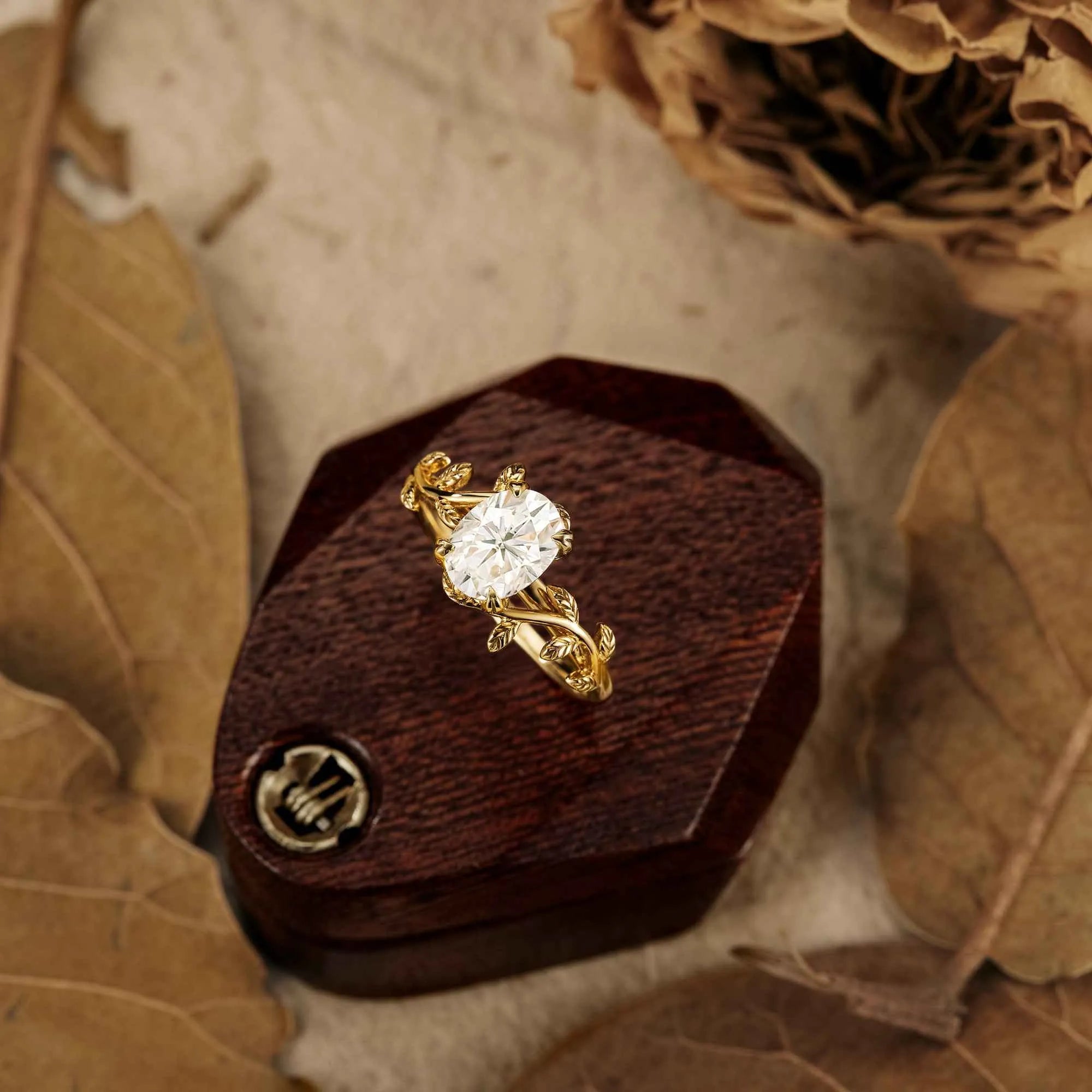 Oval Moissanite Leaf Design Engagement Rings - GemsMagic - GemsMagic