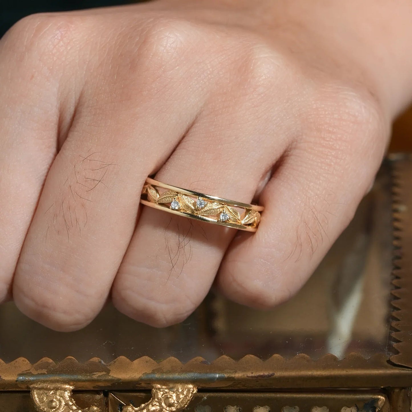 Palm Leaves Inspired Moissanite Men's Band - Isaac - GemsMagic