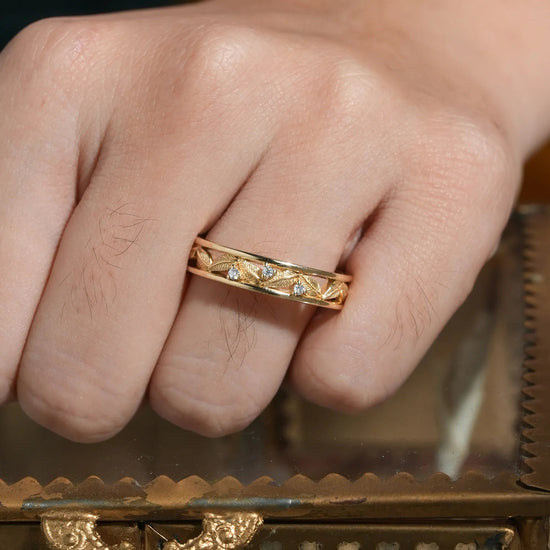 Palm Leaves Inspired Moissanite Men's Band - Isaac - GemsMagic