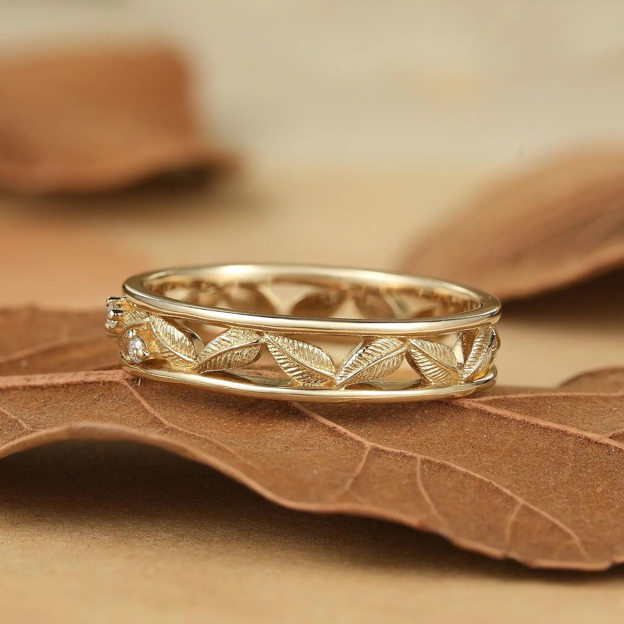 Palm Leaves Inspired Moissanite Men's Band - Isaac - GemsMagic