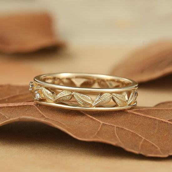 Palm Leaves Inspired Moissanite Men's Band - Isaac - GemsMagic