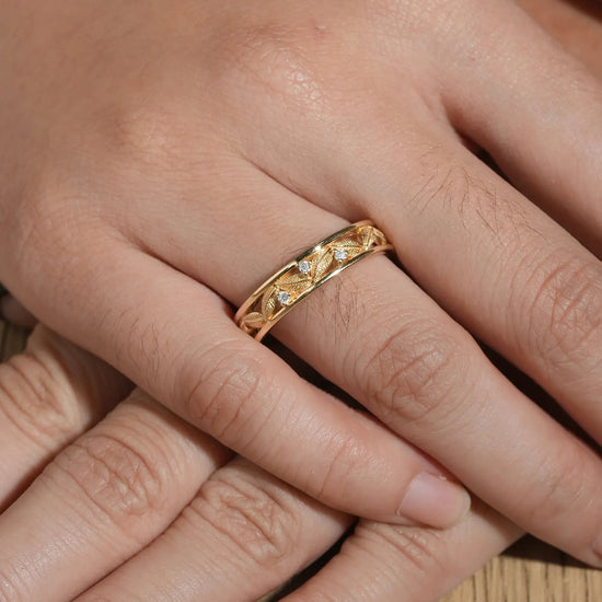 Palm Leaves Inspired Moissanite Men's Band - Isaac - GemsMagic