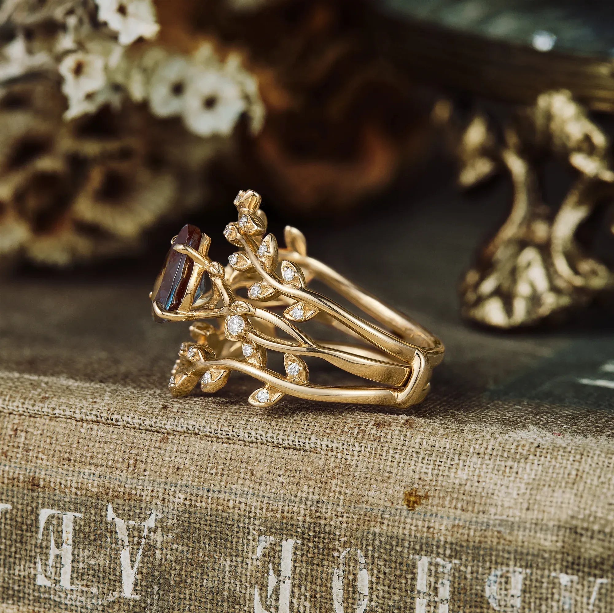 Pear Alexandrite One - stone - leaf Enhancer Ring Set 2pcs - GemsMagic - GemsMagic