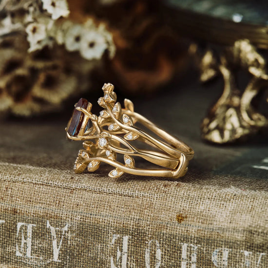 Pear Alexandrite One - stone - leaf Enhancer Ring Set 2pcs - GemsMagic - GemsMagic