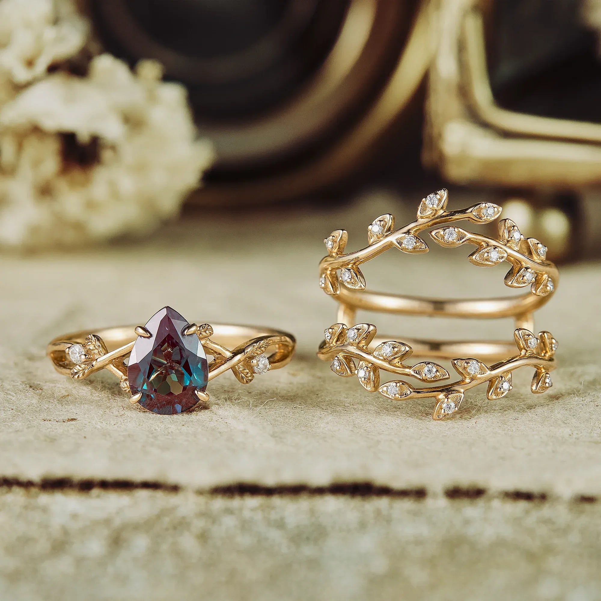 Pear Alexandrite One - stone - leaf Enhancer Ring Set 2pcs - GemsMagic - GemsMagic