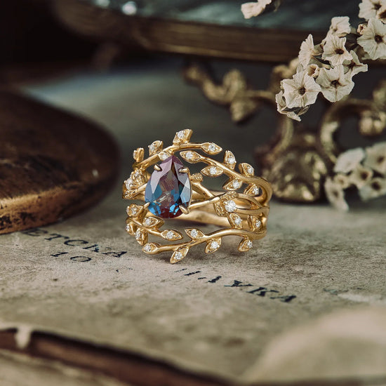 Pear Alexandrite One - stone - leaf Enhancer Ring Set 2pcs - GemsMagic - GemsMagic