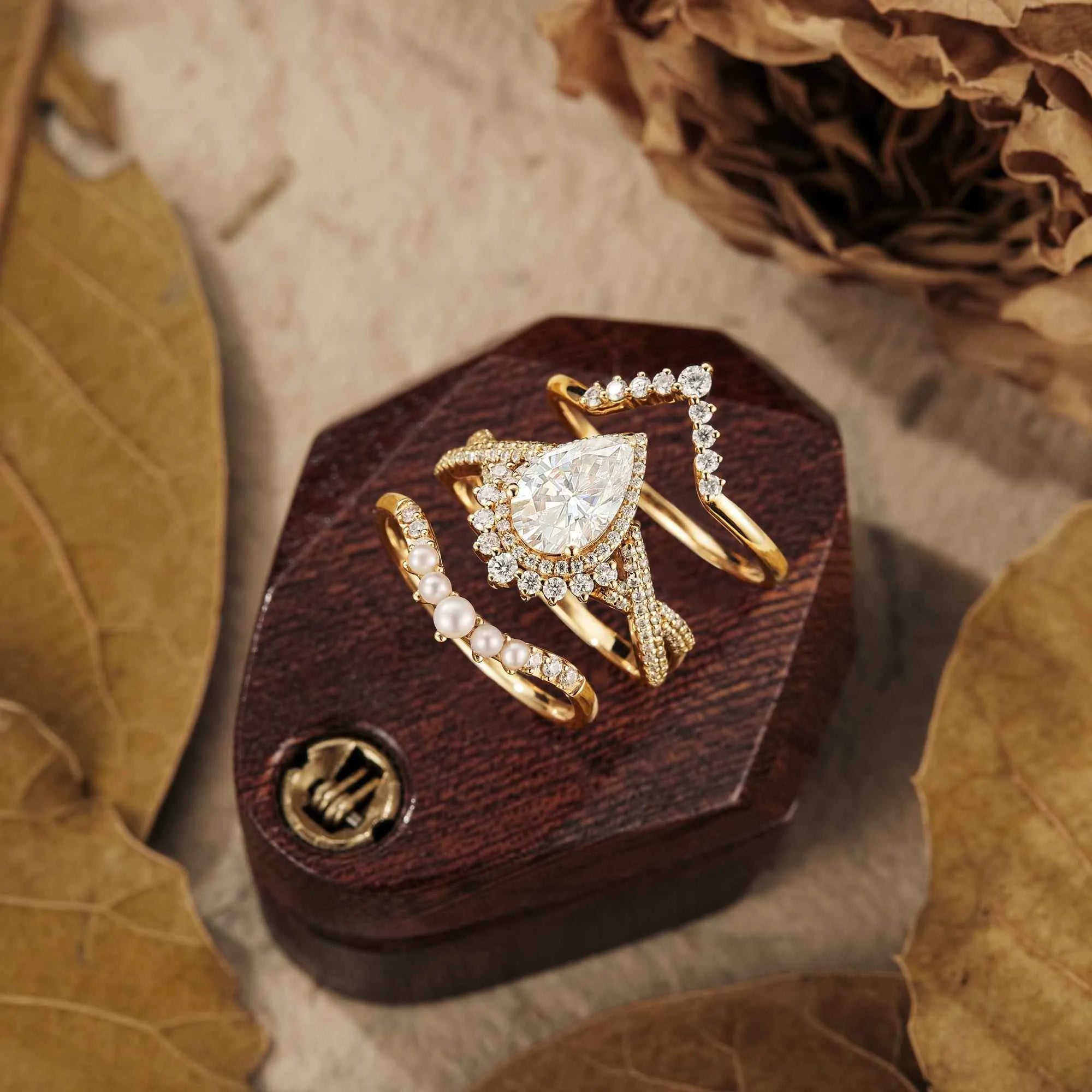 Pear Cut Moissanite Engagement Ring Set 3pcs - GemsMagic - GemsMagic