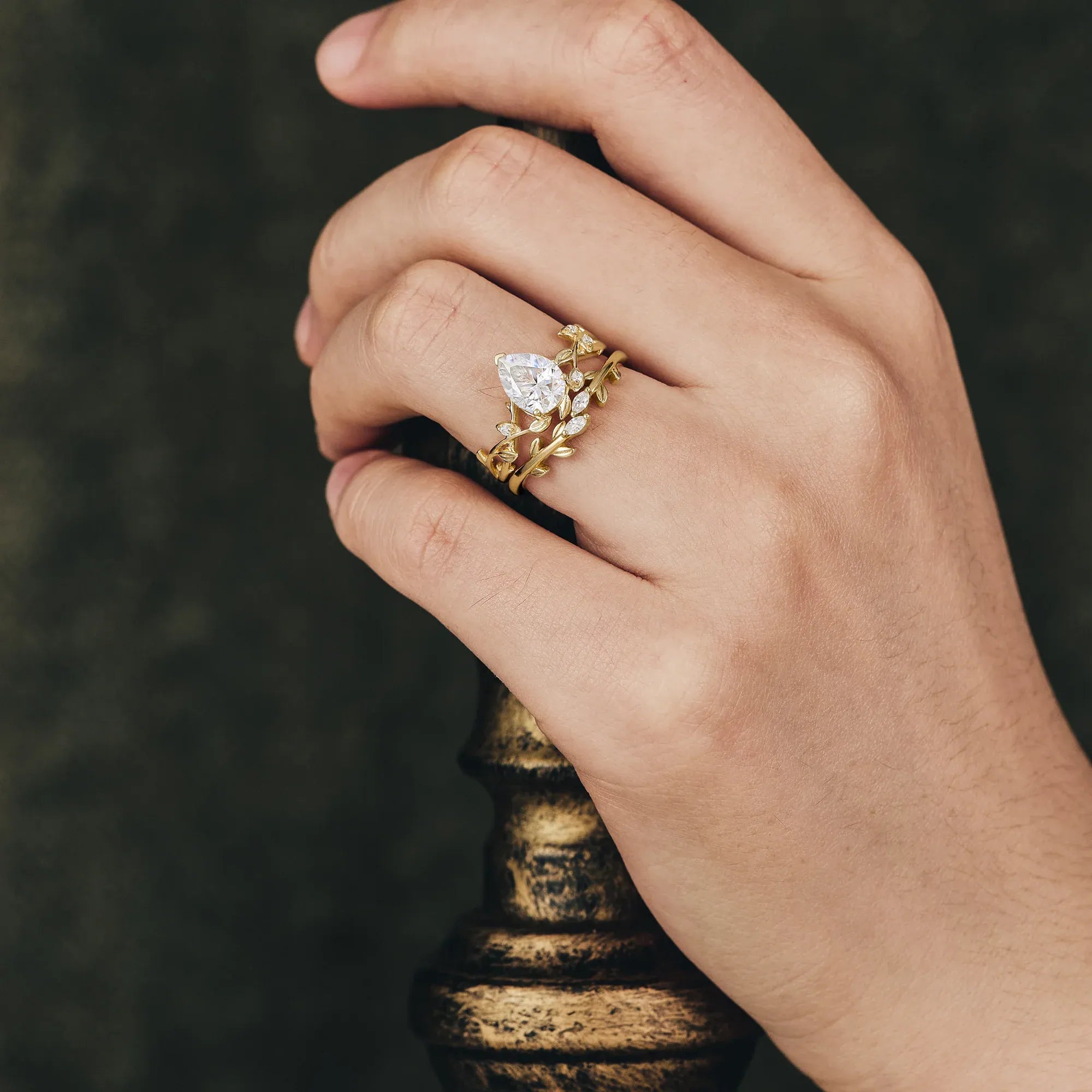 Pear Cut Moissanite Twisted Leaf Engagement Ring Set 2pcs - GemsMagic - GemsMagic