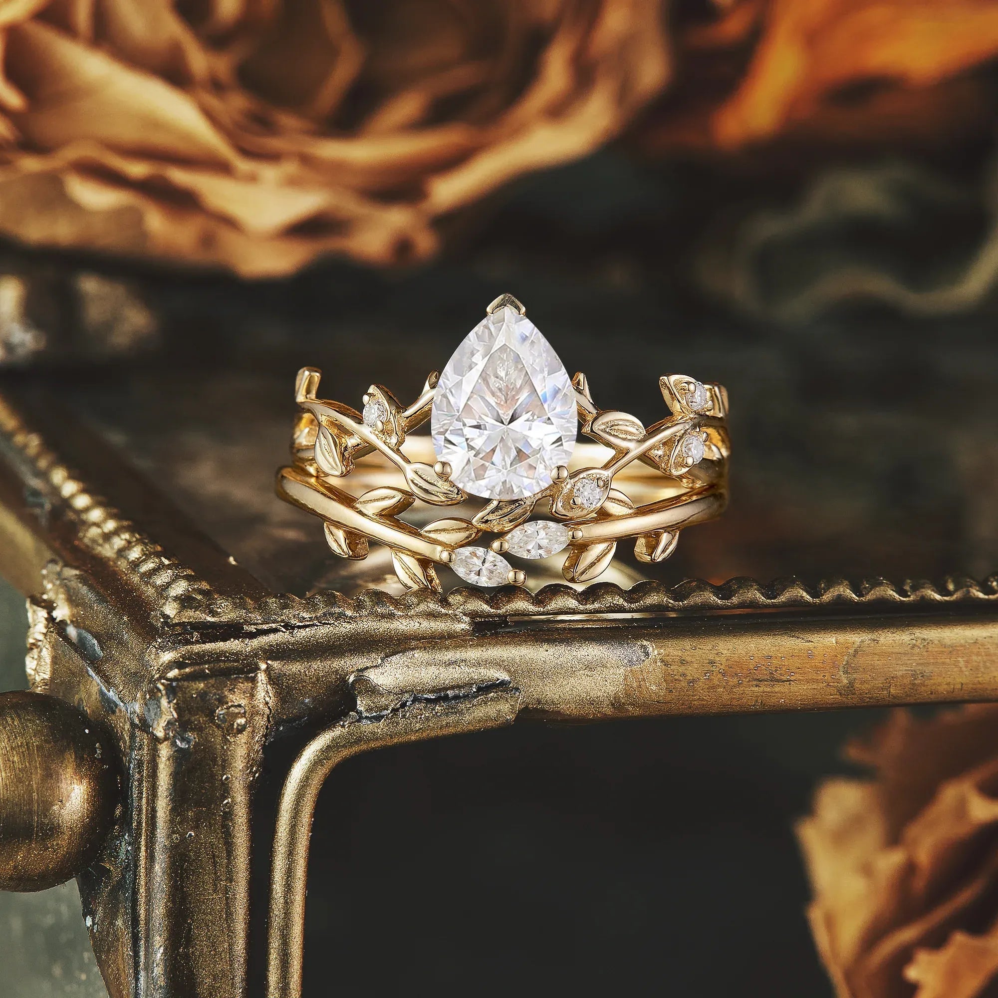 Pear Cut Moissanite Twisted Leaf Engagement Ring Set 2pcs - GemsMagic - GemsMagic