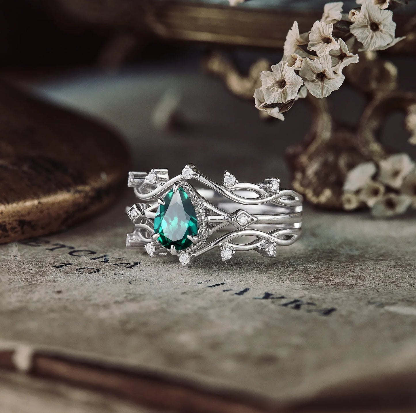 Pear Emerald Vineman Enhancer Ring Set 2pcs - GemsMagic - GemsMagic