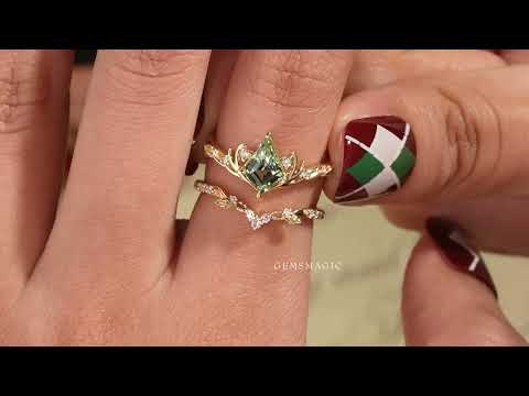 Load and play video in Gallery viewer, Kite Cut Green Sapphire Stag Inspired Bridal Ring Set Elven Ring Set
