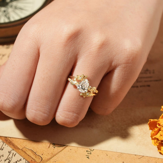 Rose Blossom: Pear - Cut Lab Grown Diamond Floral Ring Set - Camille - GemsMagic