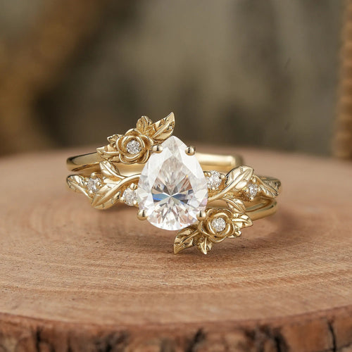 Pear Cut Moissanite Gold Floral Engagement Ring Set - Camille