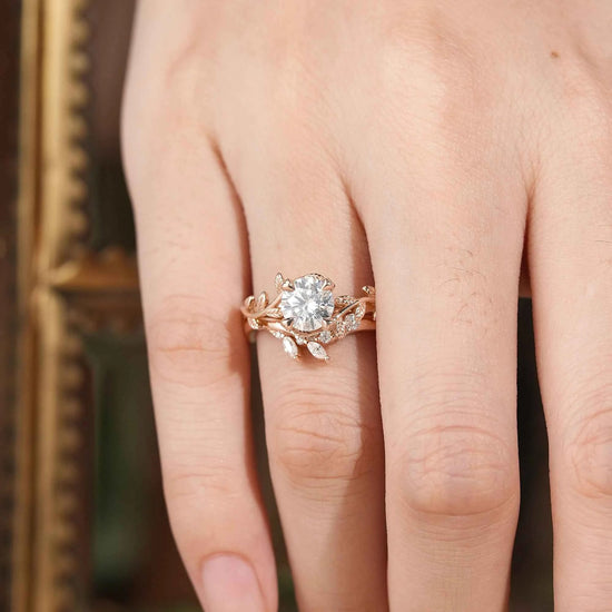 Rose Gold Round Cut Moissanite Bridal Set - Elara - GemsMagic - GemsMagic