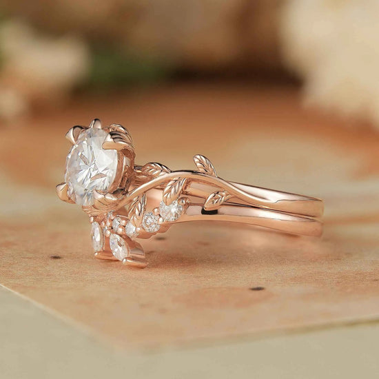 Rose Gold Round Cut Moissanite Bridal Set - Elara - GemsMagic - GemsMagic