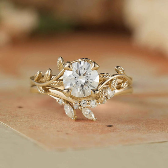 Rose Gold Round Cut Moissanite Bridal Set - Elara - GemsMagic - GemsMagic