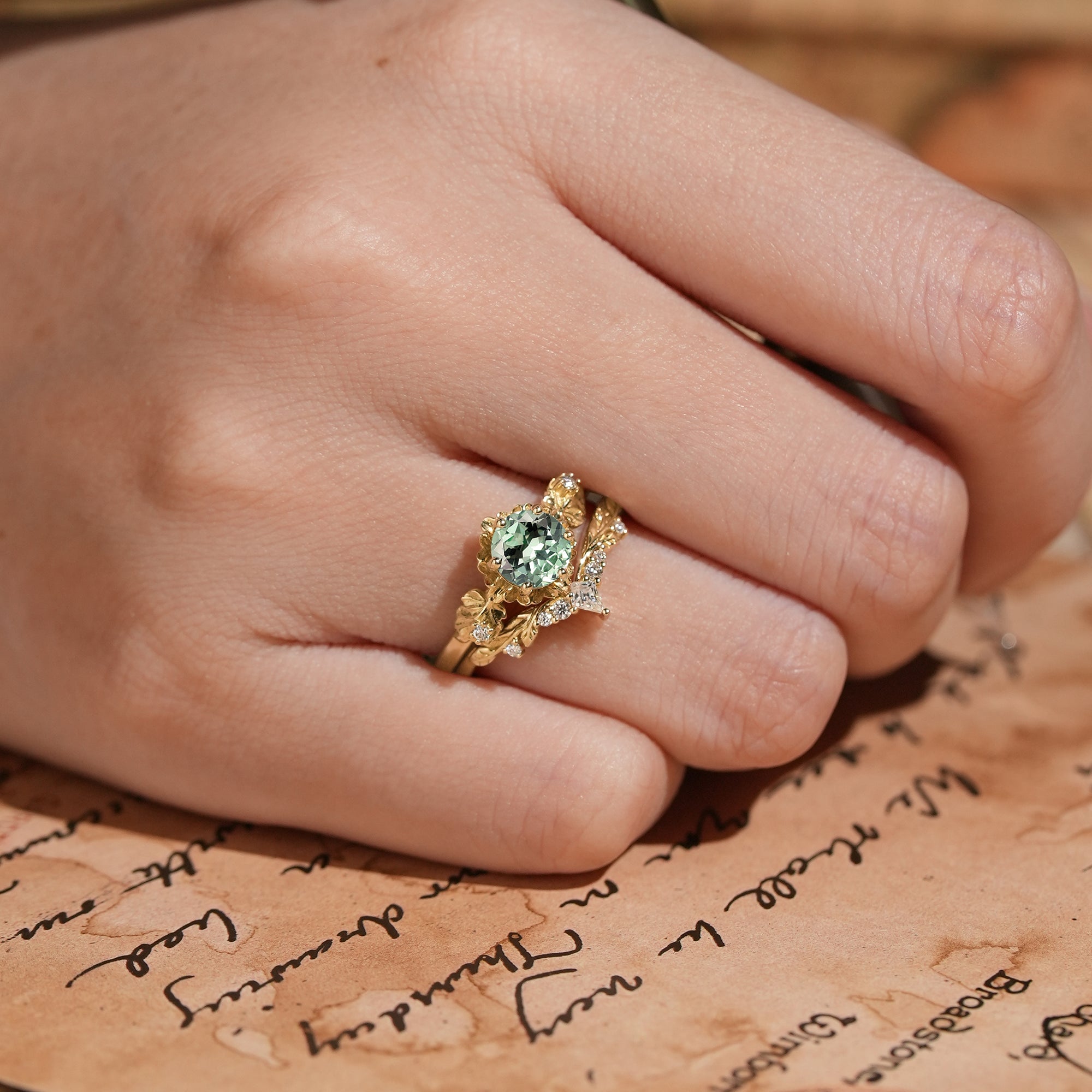 Round Cut Green Sapphire Nature Inspired Bridal Ring Set - Leora - GemsMagic