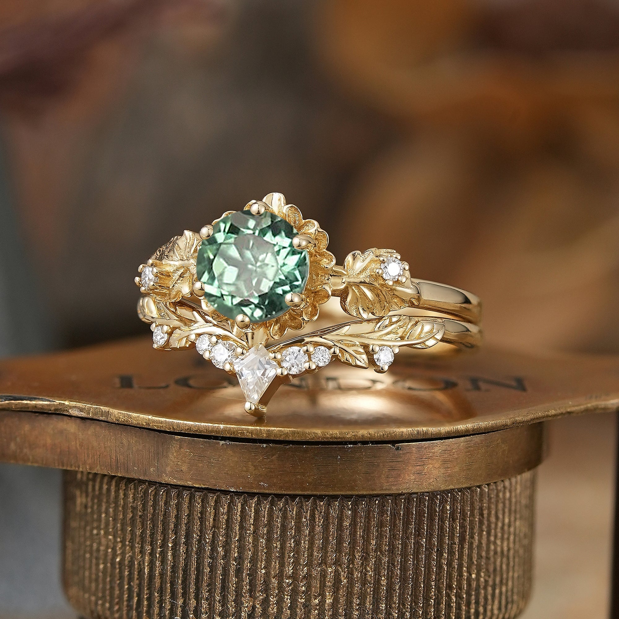Round Cut Green Sapphire Nature Inspired Bridal Ring Set - Leora - GemsMagic