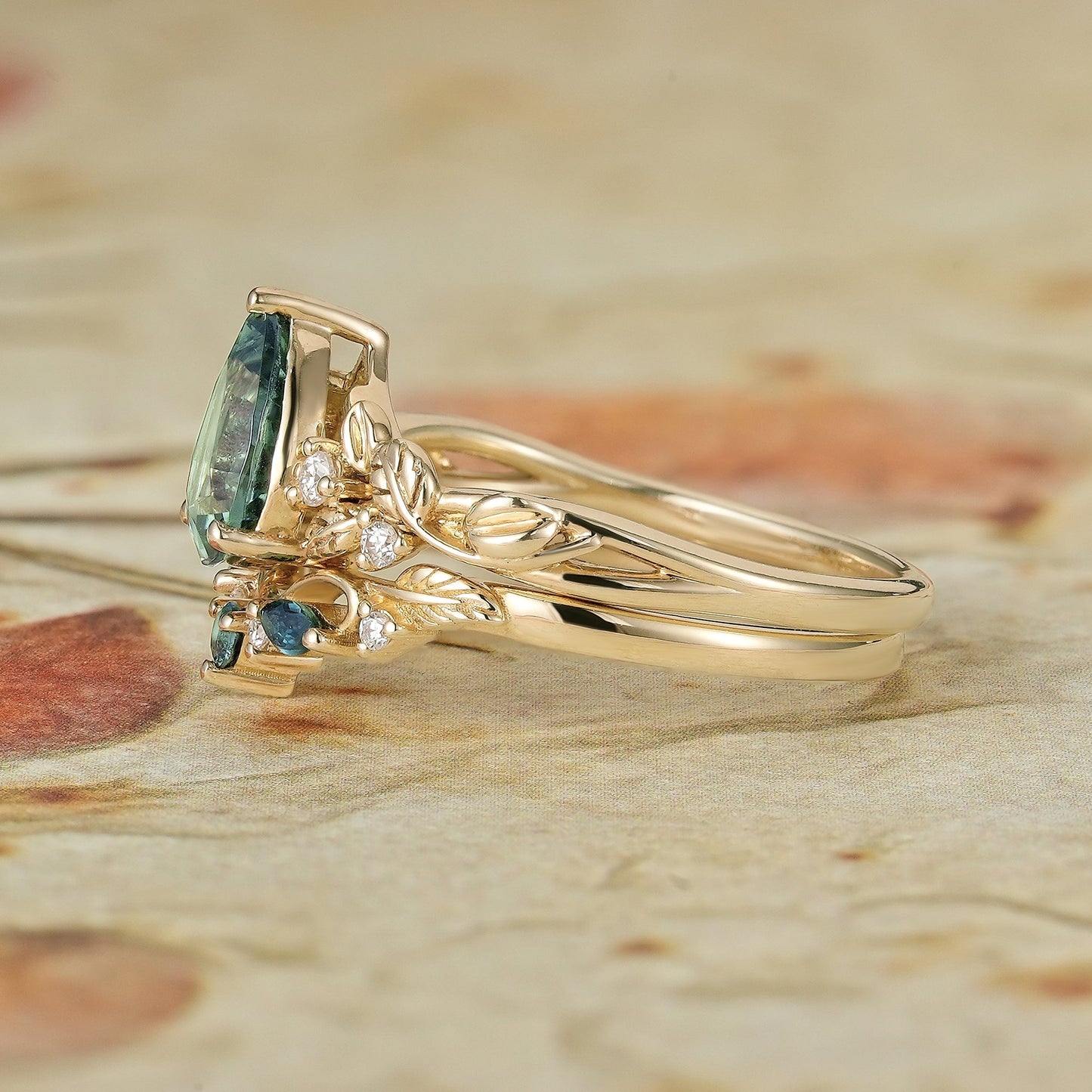 Signature Pear Vintage Teal Sapphire Engagement Ring Set 2pcs - Octavia - GemsMagic