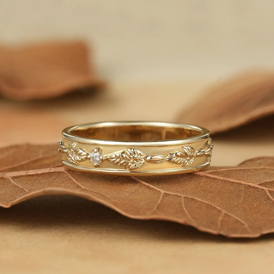 Leaf Inspired Men's Ring with Moissanite