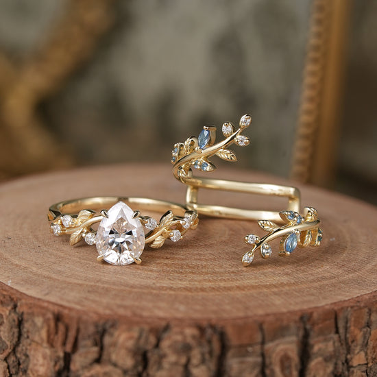 Pear Cut Moissanite Leaf Engagement Ring Set 2pcs-Vesper