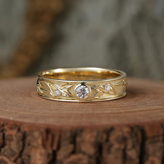 Men's Band with Moissanite
