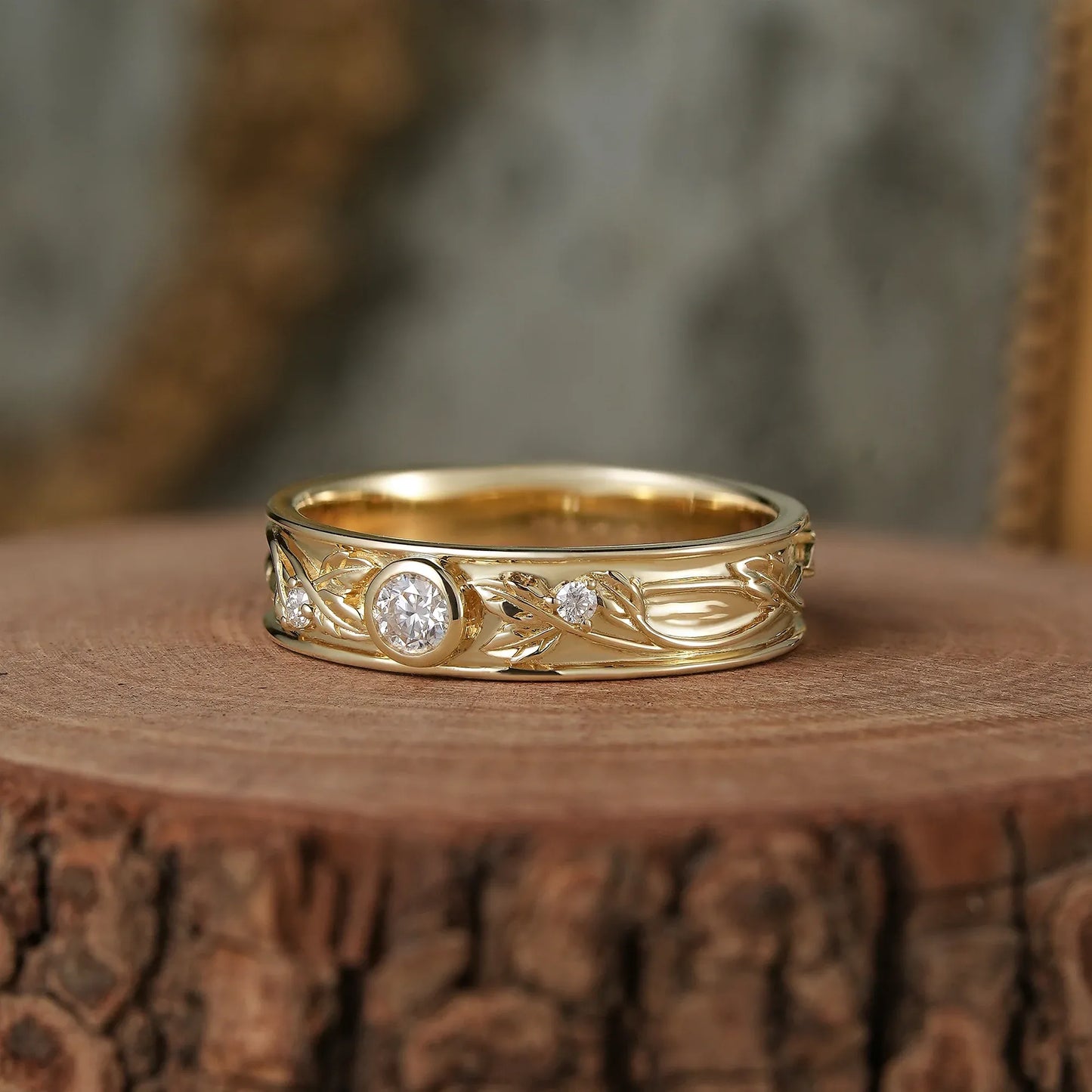 Men's Band with Moissanite